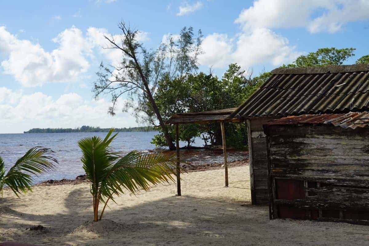 Hütte am Strand von Kuba
