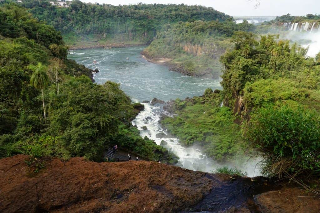 Iguazú-Wasserfälle Blick nach Unten